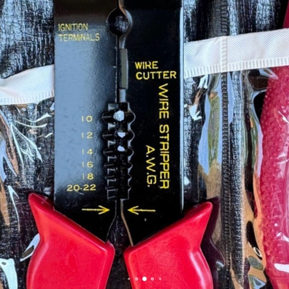 Janmor 5 Piece Mechanic’s Plier Set - Picture 4 of 7